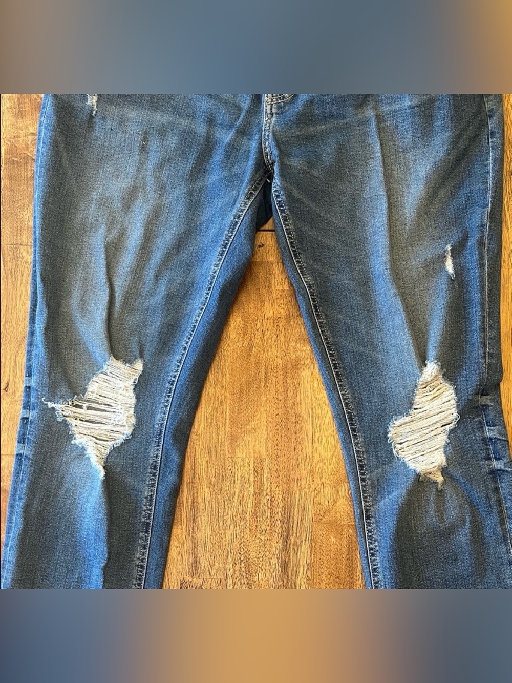Original Use Men's Distressed Relaxed Denim - Picture 2 of 11